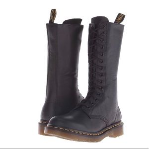 Dr.Marten Boots
